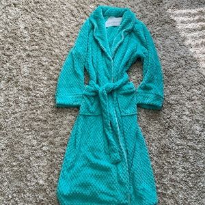 NWT Plush Liz Claiborne Bath Robe